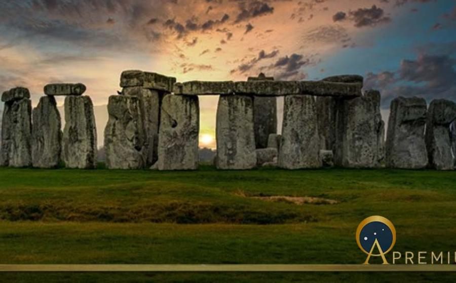 Stonehenge sunset (Terry/ Adobe Stock)