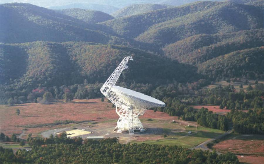 Green Bank 100m diameter Radio Telescope (West Virginia, USA).  