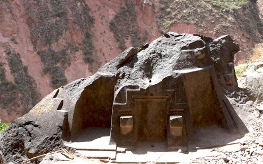 Stone altar at the Ñaupa Iglesia, Peru
