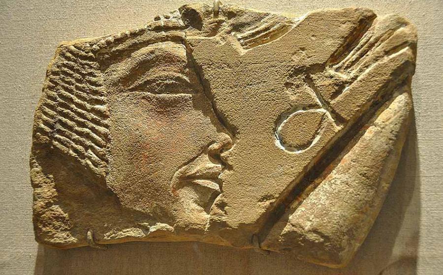 A stone relief fragment in the Brooklyn Museum that could only be of Nefertiti, and now DNA testing will tell us if Nefertiti's mummy has finally been found.      Source: Brooklyn Museum / CC BY 2.5