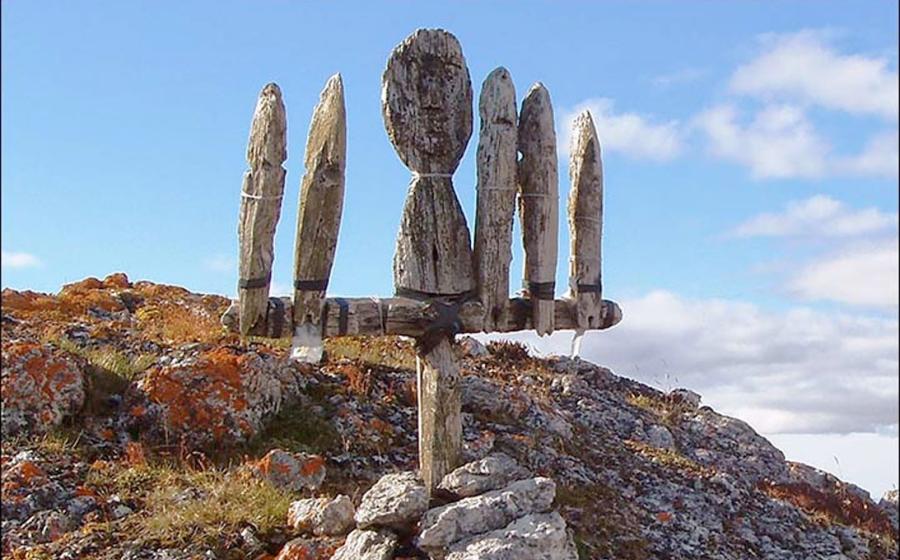Nenets idol on Bolshoi Tsinkovy island. 