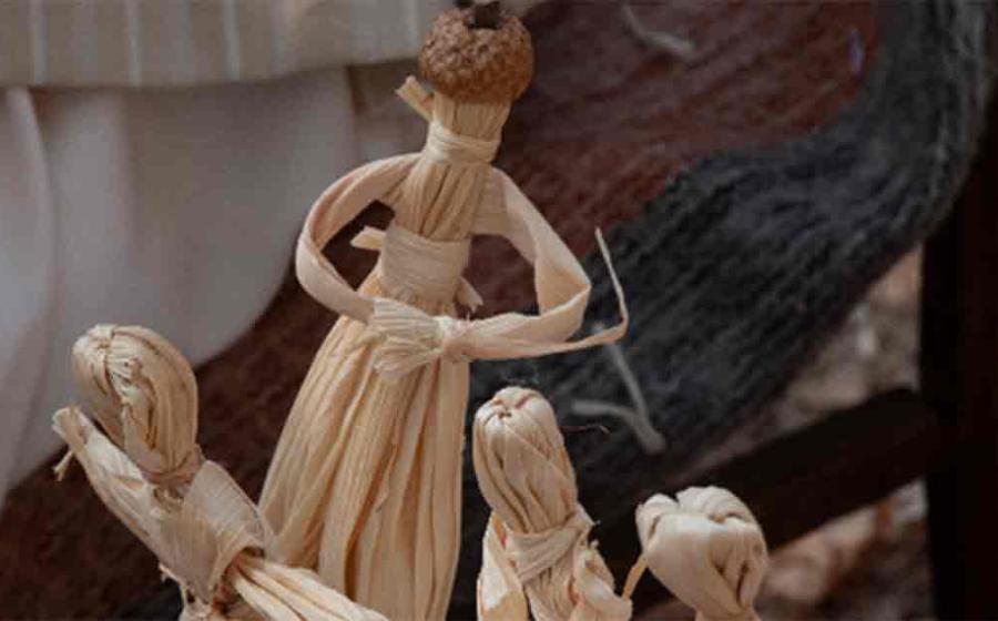 Corn Husk Dolls. Source: Betty Sederquist/Adobe Stock