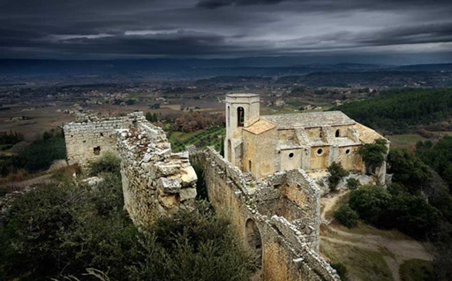 A view of Oppède Le Vieux