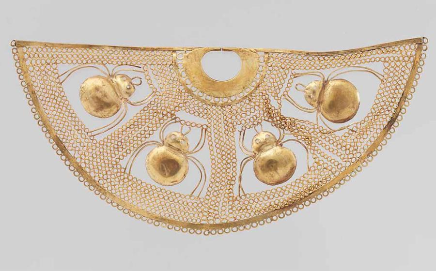 Peruvian nose ornament with spiders. Source: Metropolitan Museum of Art / Public Domain.