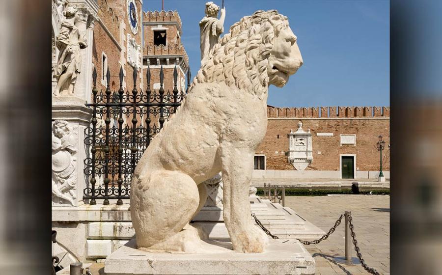 The Piraeus Lion of Venice: Runes and Roaming from Greece to Italy