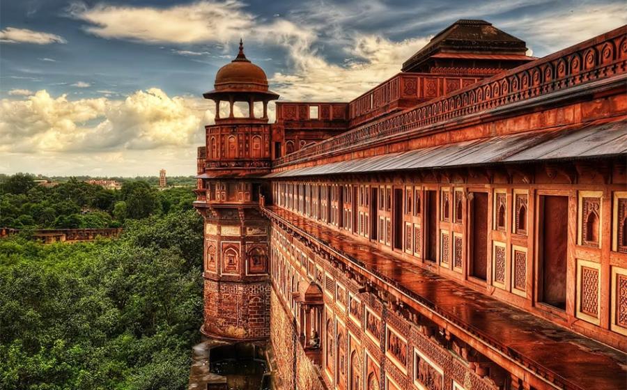 Agra fort, or Red fort, Delhi, India.    Source: Lukas
