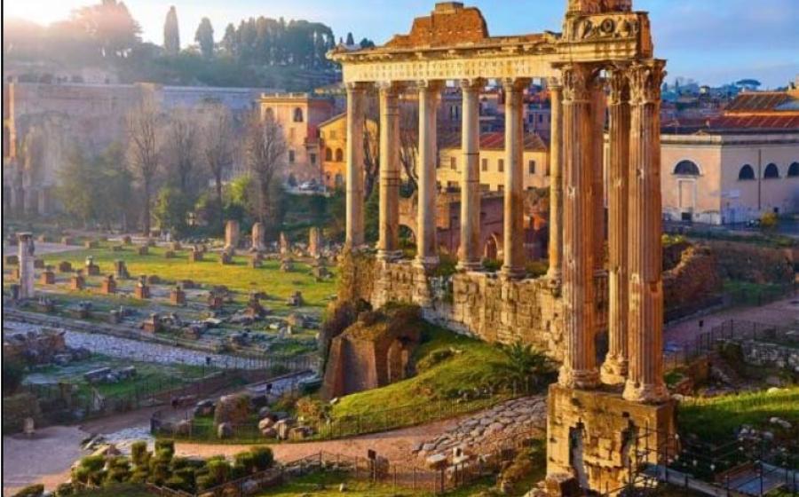 Remains of the oldest Forum building, the Temple of Saturn.  Source: Yasonya / Adobe Stock