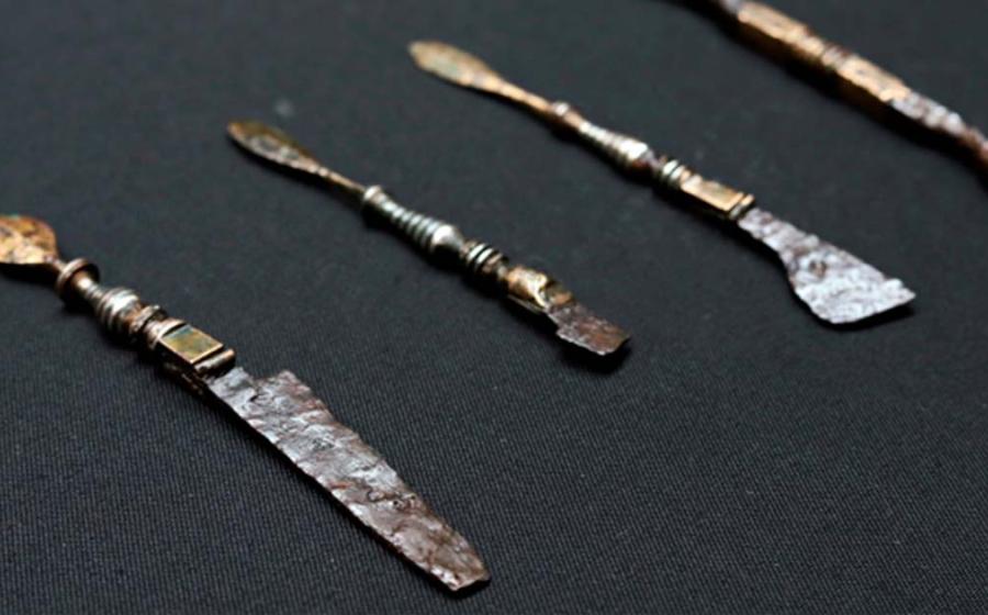 Some of the comprehensive set of Roman medical tools discovered in doctors tomb in Hungary. Source: ELTE BTK