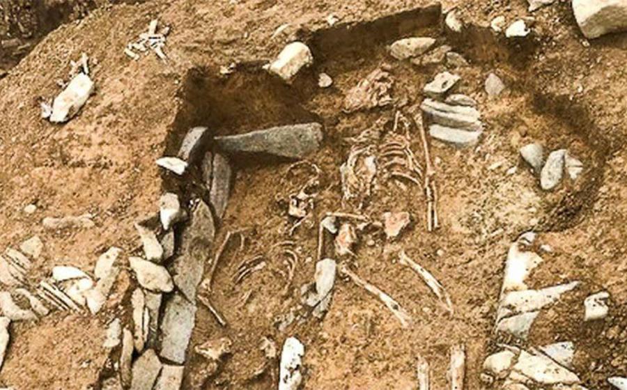 Skeletal Remains at Five Mile Lane near Barry in Wales. Source: Rubicon Heritage Services Ltd