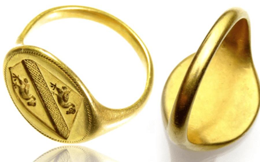 Gold signet ring bearing the coat of arms of Sir Matthew Jenison, once Sheriff of Nottingham.		Source: Hansons Auctioneers
