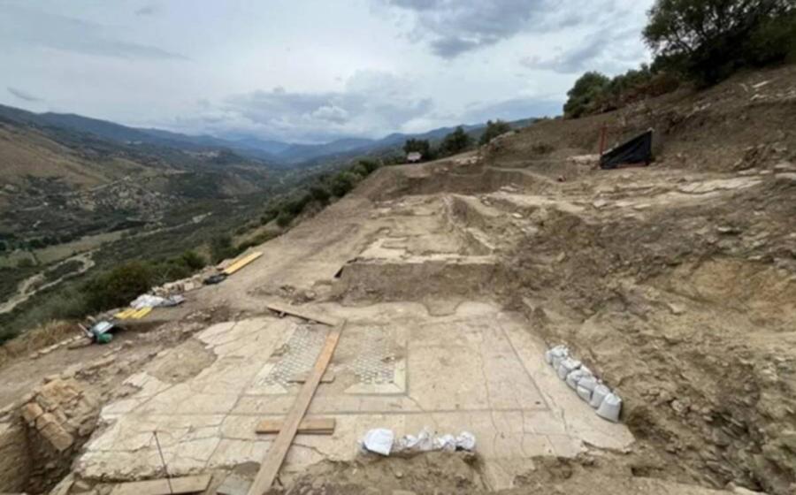Newly discovered Roman thermal baths in the ancient city of Halaesa Archonidea