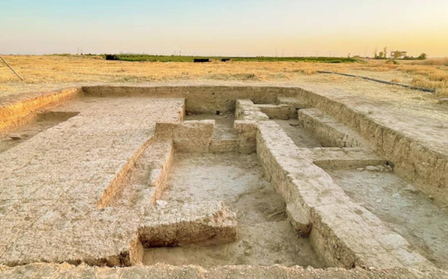 Standing mudbrick architecture from a 10 meter by 10 meter excavation in the Kurd Qaburstan lower-town palace, view to north. 