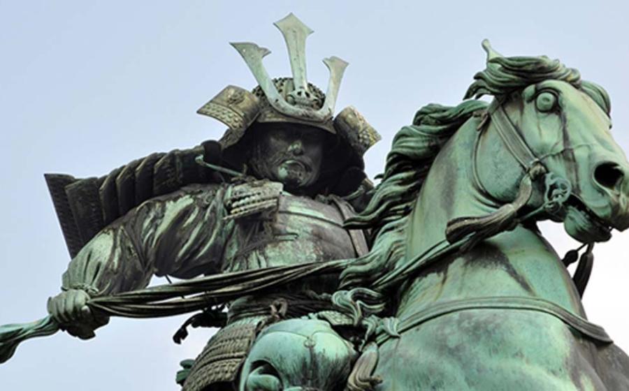 A close up view of the bronze of Kusunoki Masashige in full flight on his horse