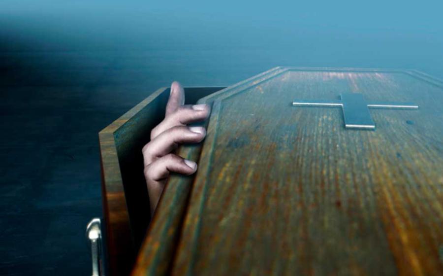 Zeno was buried alive. Source: alswart / Adobe Stock