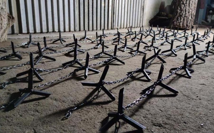 The caltrops the Ukrainian Art of Steel workshop has been manufacturing with traditional blacksmithing for the current war with Russia.		Source: Art of Steel