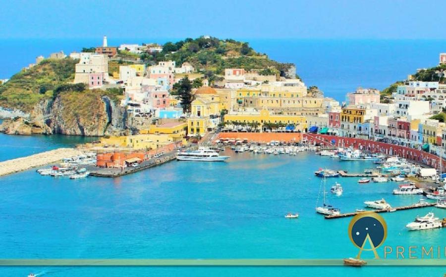 Harbor view of the island of Ponza (Marja /Adobe Stock)