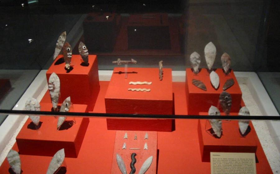 Obsidian objects and artifacts in the museum of the Templo Mayor of Tenochtitlan, including blades used for sacrificial purposes.