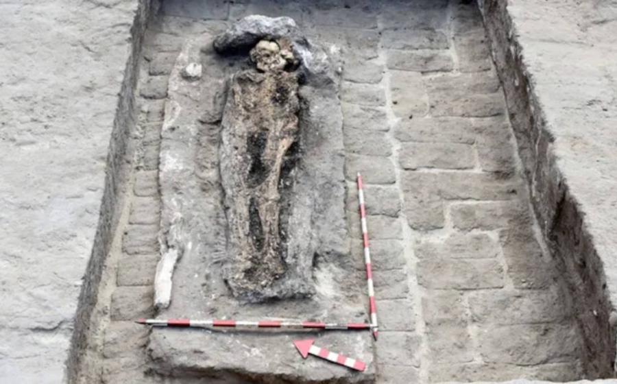 3,200-year-old tomb of a man who may have been a military commander in ancient Egypt. 