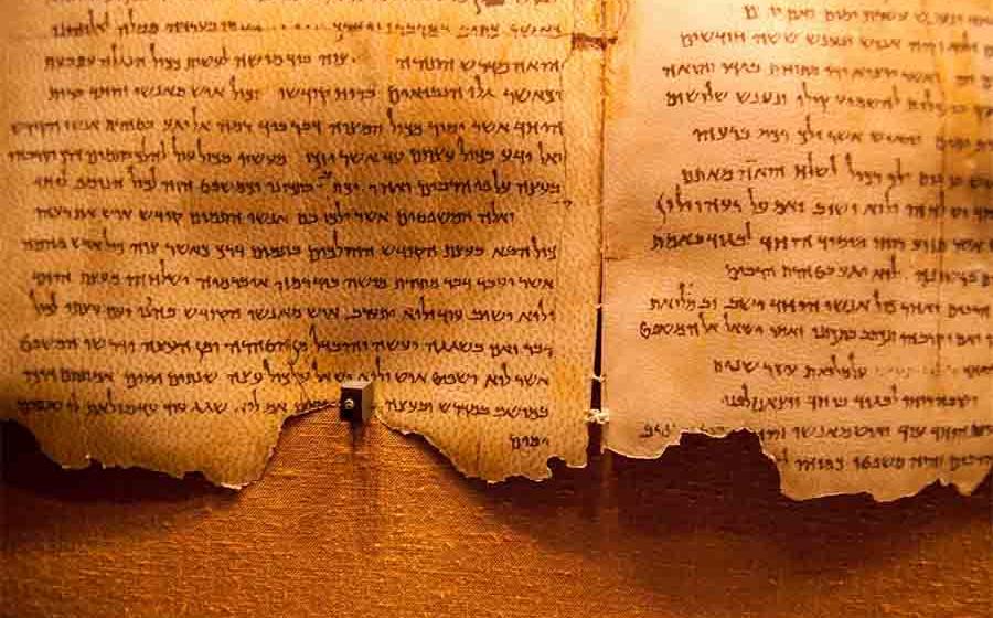 AI Algorithm Identifies Individual Dead Sea Scroll Scribes