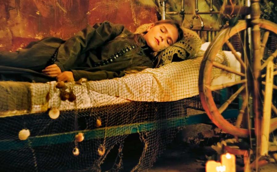 Victorian children died from arsenic-laden wallpaper. Source: Olek / Adobe Stock