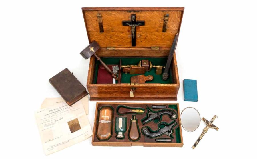 The vampire slaying kit which was sold at auction. Source: Hansons Auctioneers