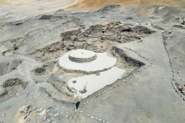Aerial view of the Áspero archaeological site showing the newly discovered structure.