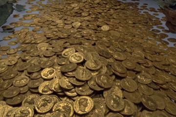 The Roman gold hoard found in Trier, Germany. 