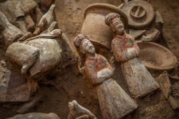 Artifacts unearthed from a site in Xi'an's Xincheng district.