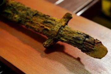 The hilt of the giant saber found in Russia