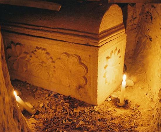 The second ossuary, found in 1982 in a concealed niche below the inscription
