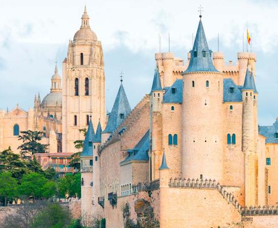 Alcazar castle, Segovia, Spain. Source: jon_chica / Adobe Stock.