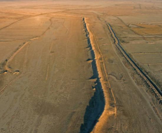 Earthen ramparts at Jebel Khayyaber, southern Iraq.  