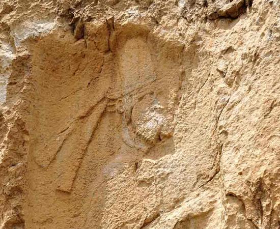 Relief depicting an unknown man at the twin fortress of Rabana-Merquly. Was the site also a sanctuary to the water goddess Anahita? Source: Osama Shukir Muhammed Amin FRCP(Glasg) / CC BY-SA 4.0.