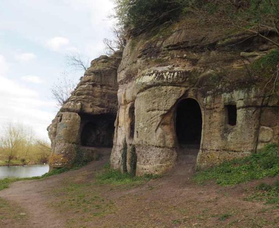 Image of the exterior of the Anchor Church Caves in Derbyshire, believed to have been first used as an Anglo-Saxon home. Source: Edmund Simons / RAU