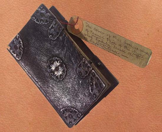 Example of Anthropodermic bibliopegy – an 18-19th century notebook allegedly covered with human skin. 