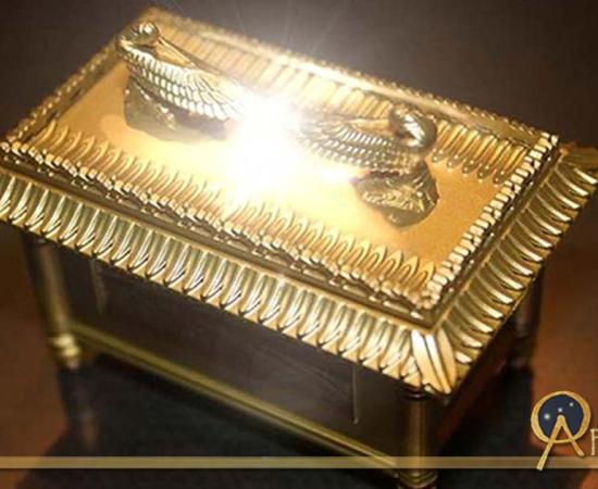 Model of the Ark of the Covenant