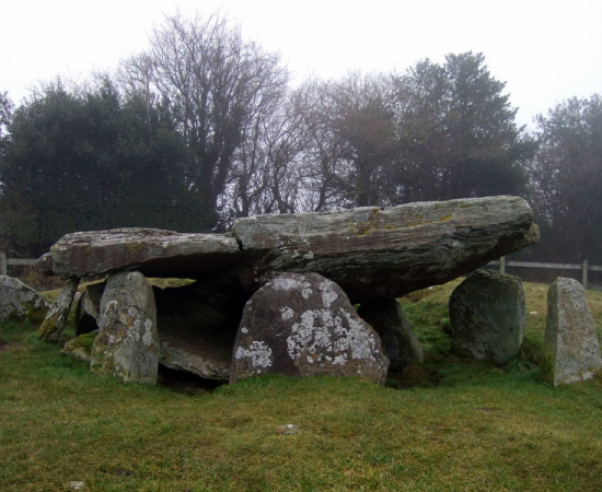 Arthur’s Stone dolmen, near Dorstone, Herefordshire, UK.