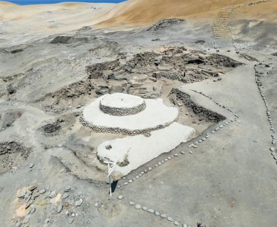 Aerial view of the Áspero archaeological site showing the newly discovered structure.
