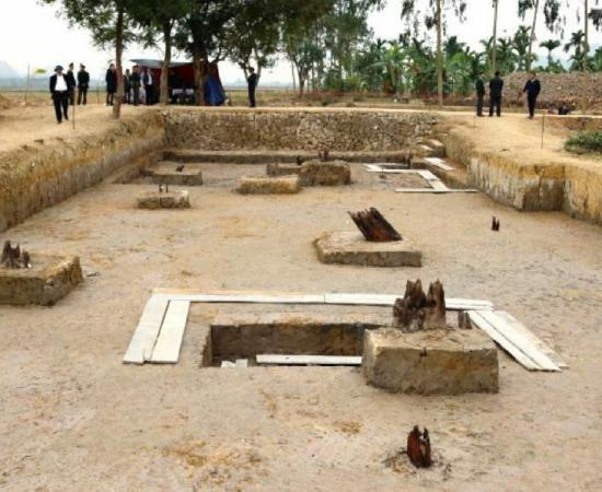 Giant wooden stakes from the Battle of Bach Dang found in northern Vietnam.          Source: vnexpress