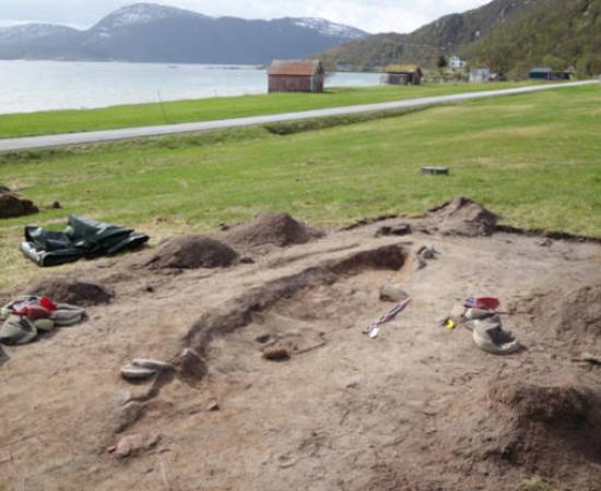 Overview of the boat burial site on Senja, Northern Norway. 