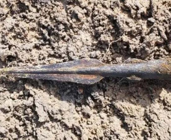 Bronze Age spear found in Cirencester, England.	 Source: Thames Water