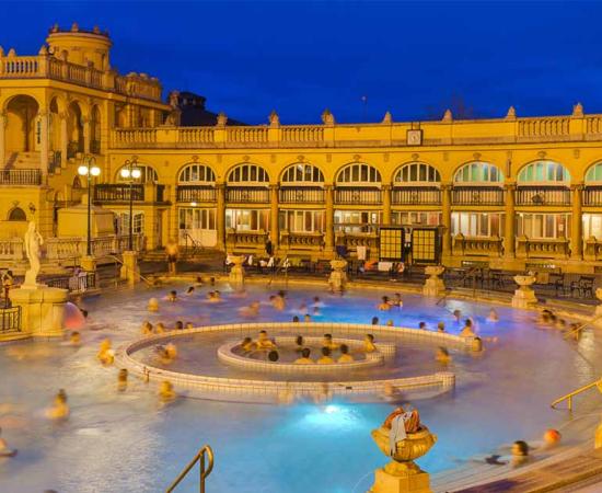 Szechnyi thermal bath spa in Budapest, Hungary. Source: Nikolai Sorokin / Adobe Stock.