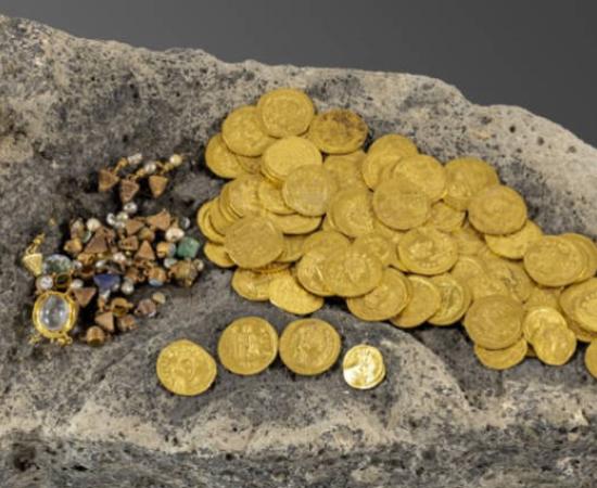 Byzantine gold and jewelry hoard found at Sussita, Israel.