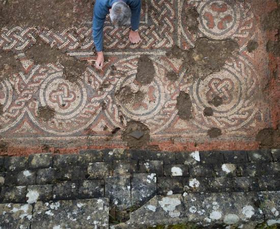 New Date for Chedworth Roman Villa Mosaic Changes English History