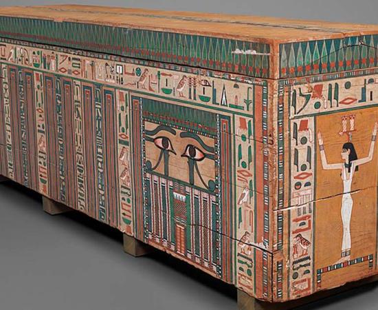 Head end and left side of the Nakhtkhnum coffin showing an example of coffin texts. Source: Metropolitan Museum of Art/CC0