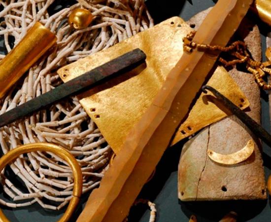 Grave goods from the Copper Age cemetery of Varna on the Bulgarian Black Sea coast. The copper and gold objects are considered the oldest in the world. Source: © Kalin Dimitrov/Max Planck Institute