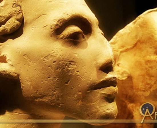 : Portraits of Akhenaten and Nefertiti from the workshop of Thutmose, the royal sculptor. Tell el-Amarna. Neues Museum, Berlin. (Photo: Heidi Kontkanen)
