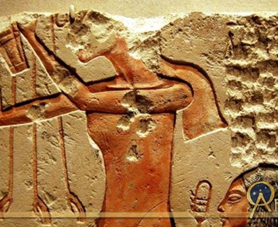 Top Image: Painted limestone block from Amarna shows Akhenaten worshipping the Aten; while his daughter, Meritaten, shakes a sistrum; design by Anand Balaji (Photo credit: Brooklyn Museum, New York); Deriv.