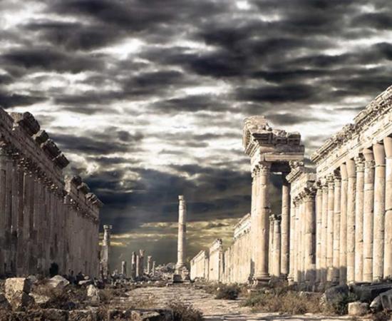 The famous colonnade street of Apamea which has reportedly been destroyed. (Maurizio / Adobe)