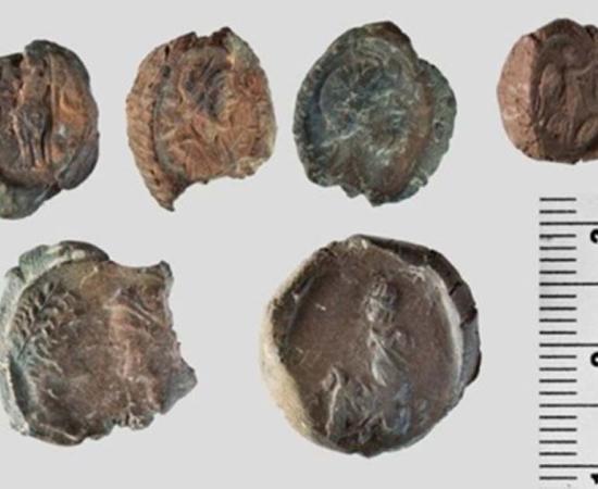 Sealings from the archive of Doliche. 